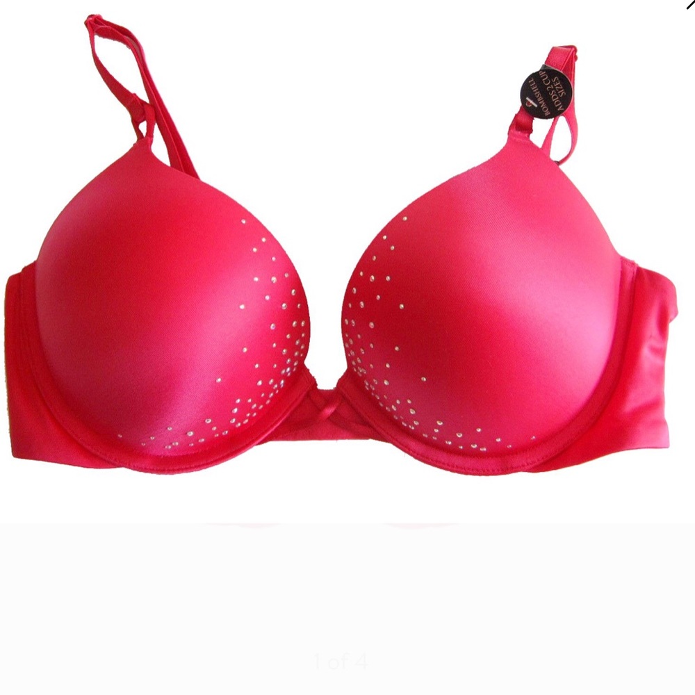 Victoria’s Secret Bombshell Plunge